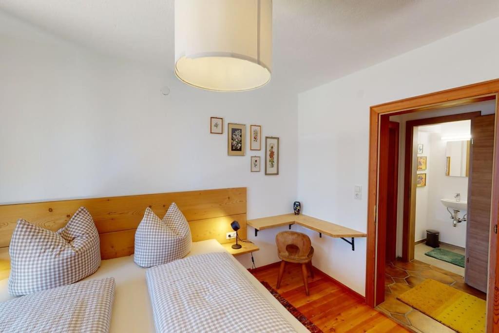 Haus Alberto - Haus Mit 2 Ferienwohnungen Ötztal-Bahnhof Eksteriør billede