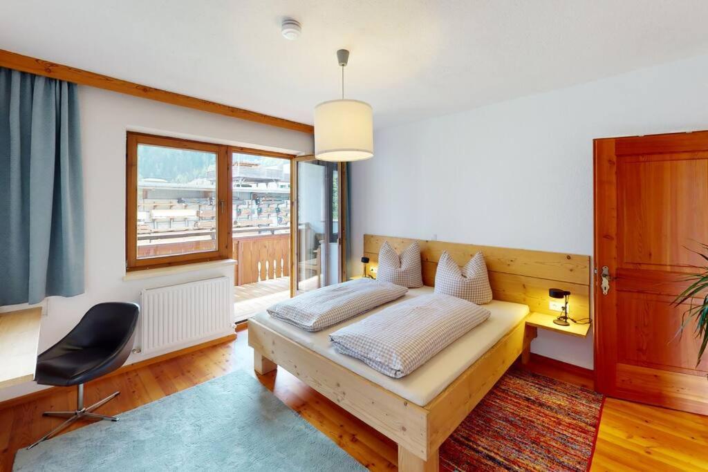 Haus Alberto - Haus Mit 2 Ferienwohnungen Ötztal-Bahnhof Eksteriør billede