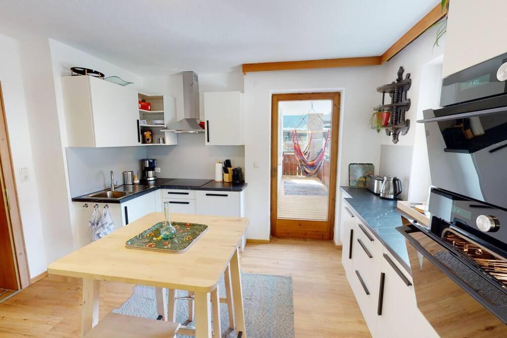 Haus Alberto - Haus Mit 2 Ferienwohnungen Ötztal-Bahnhof Eksteriør billede