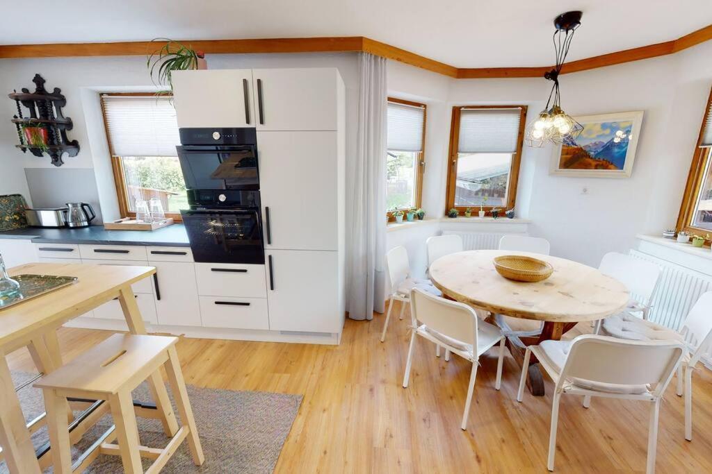 Haus Alberto - Haus Mit 2 Ferienwohnungen Ötztal-Bahnhof Eksteriør billede