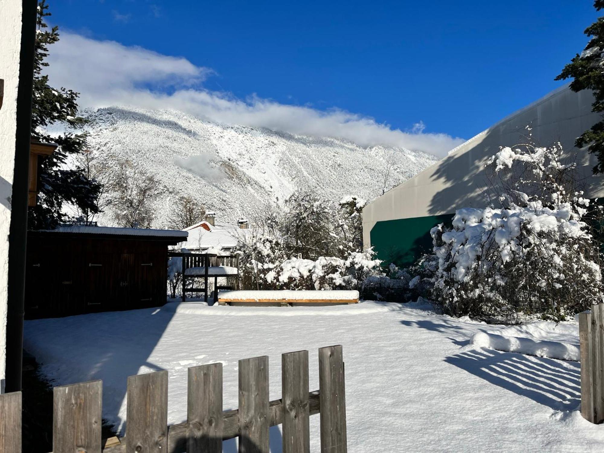Haus Alberto - Haus Mit 2 Ferienwohnungen Ötztal-Bahnhof Eksteriør billede